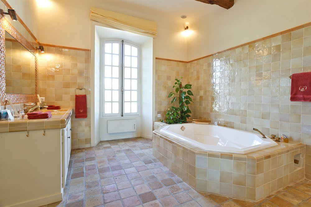 Chateau Les Crostes Hotell Lorgues Exteriör bild