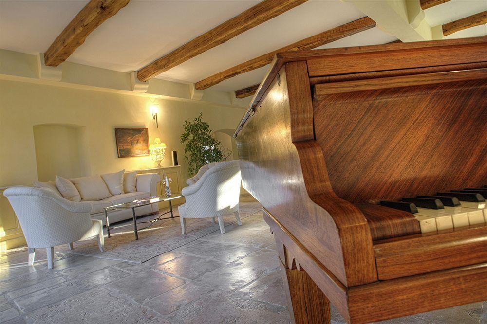 Chateau Les Crostes Hotell Lorgues Exteriör bild